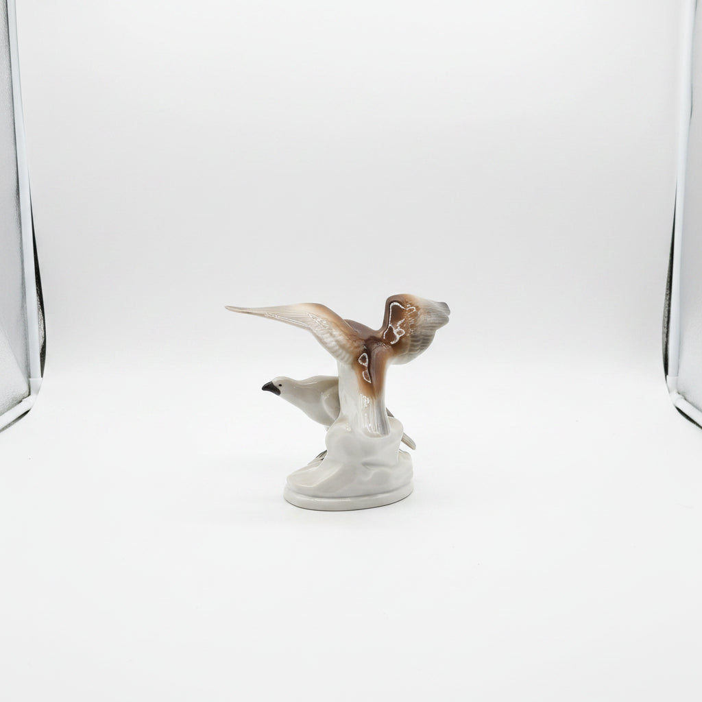 Porzellan Figur Fliegende Vögel – Dekorative Tierfigur