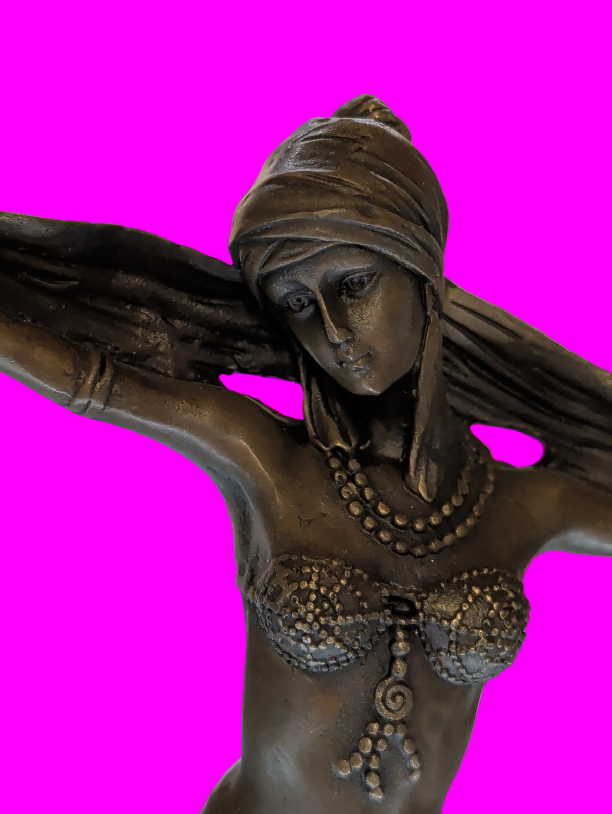 Lässige Bronzefigur, signiert – 42 cm, 100% Bronze