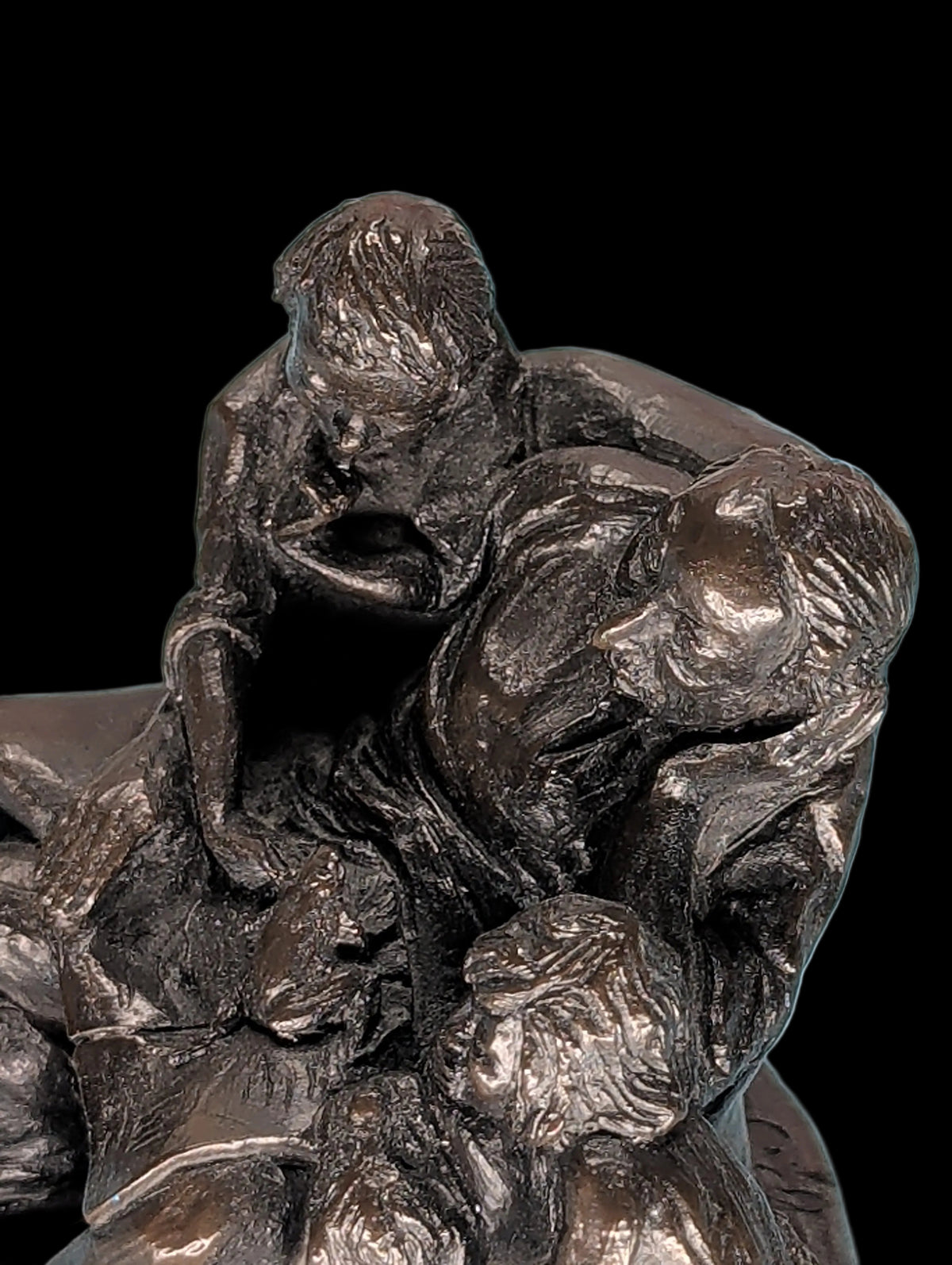 Antike Bronzefigur – Vater und Kind, Frankreich um 1900, 14 cm
