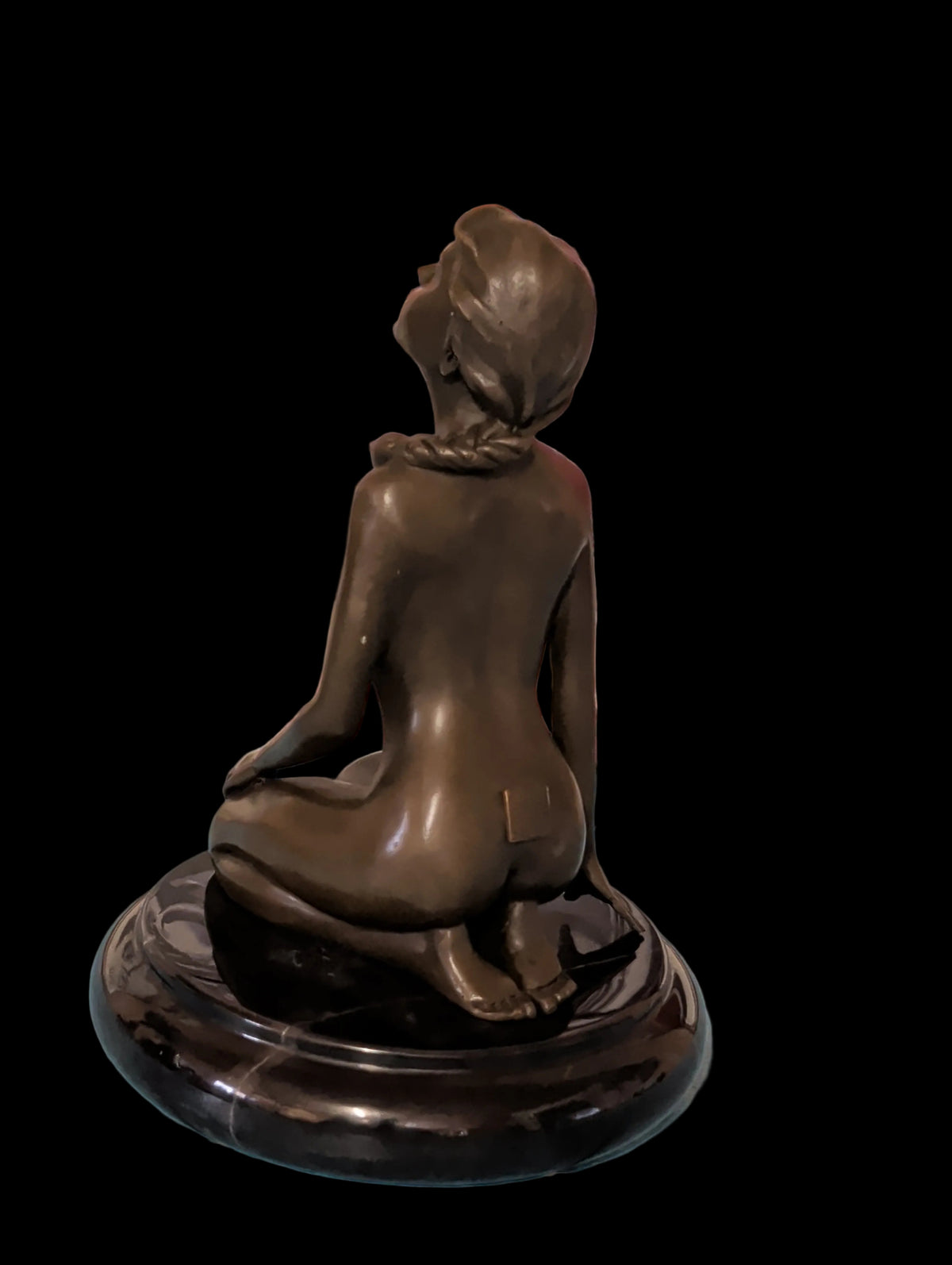 Moderne Bronzefigur Dame auf rundem Marmorsockel – Signiert, 100% Bronze, 21 cm