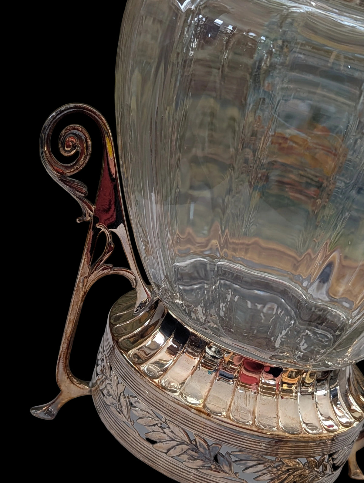 Glas-Amphore mit versilbertem Deckel