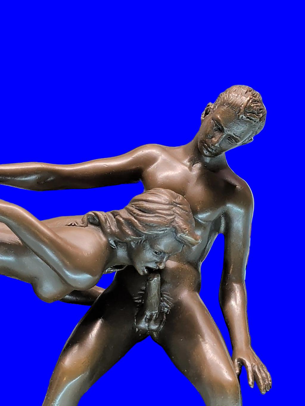 Moderne Bronzefigur Paar auf Marmorsockel – 18 x 17 cm, Liebhaberstück