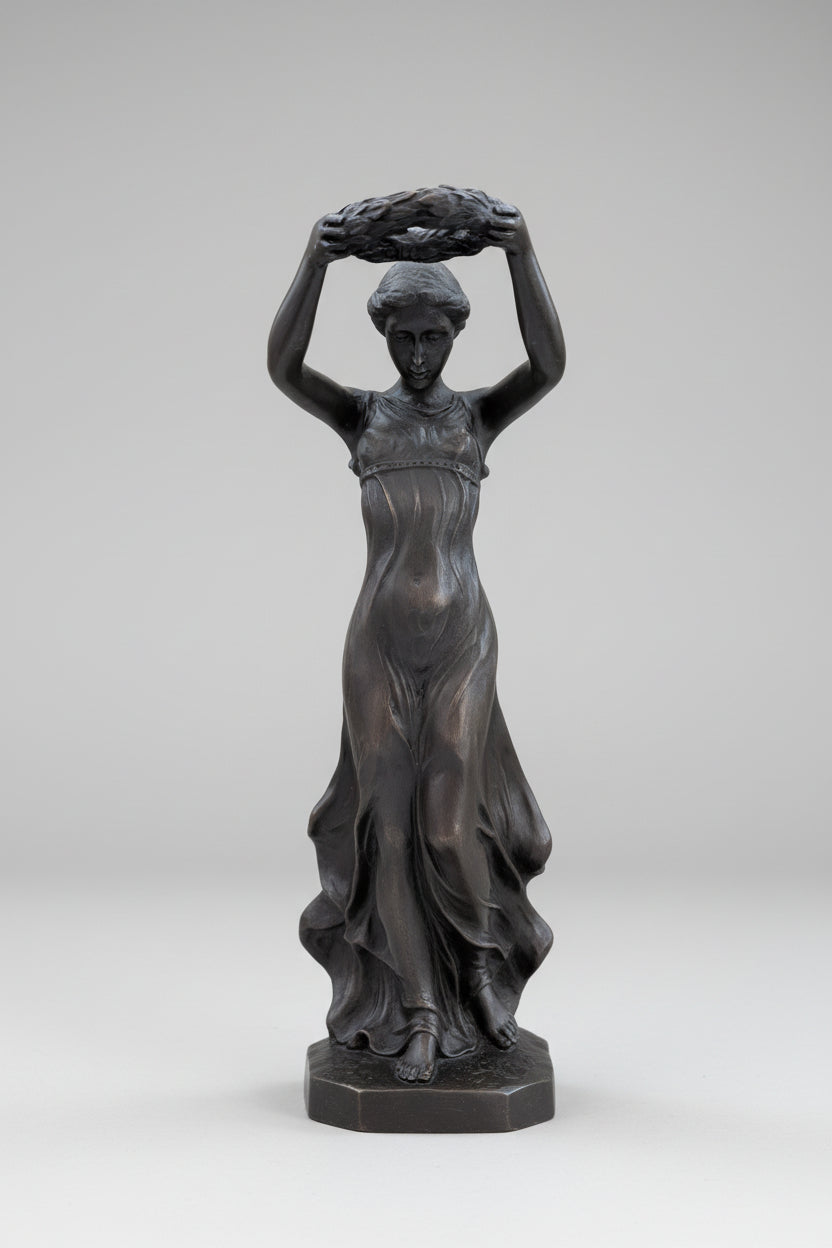 Bronzefigur auf Marmorsockel – Edles Sammlerstück